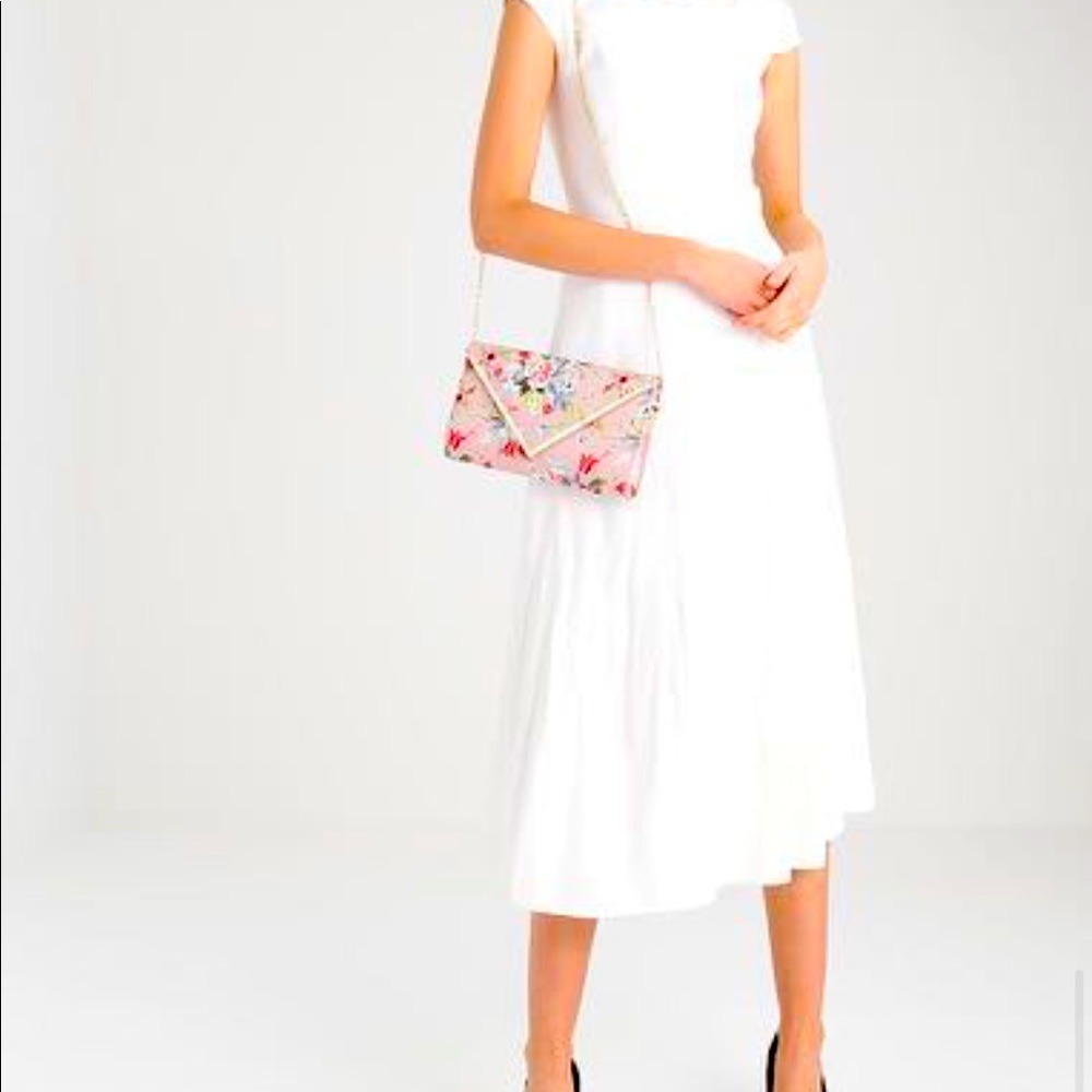 Aldo clutch